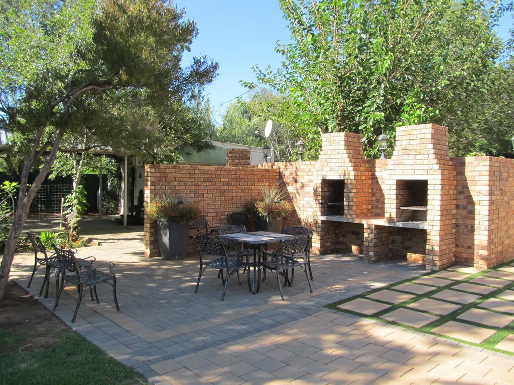 בלומפונטייין Rusplek Guesthouse And Conference Centre מראה חיצוני תמונה